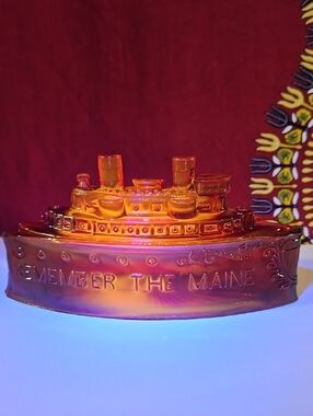 1930's REMEMBER THE MAINE Nautical Ship Lidded Dish Amberina UV Reactive